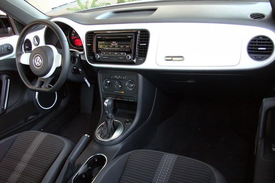  Volkswagen Beetle Turbo 2012 года  (фото 22 из 84)